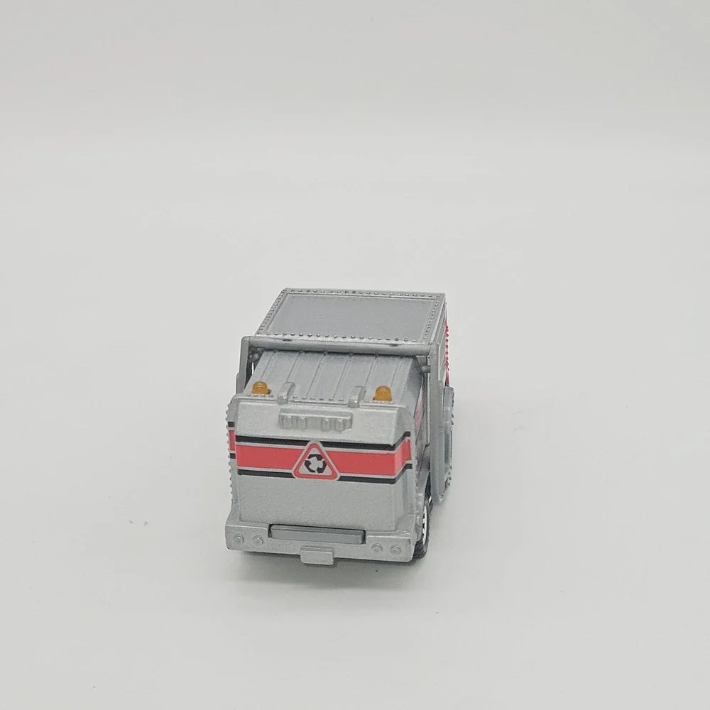 Matchbox Garbage Truck Lights/ Sound 1:64 Silver Red 1998 Recycler Die-cast Toy